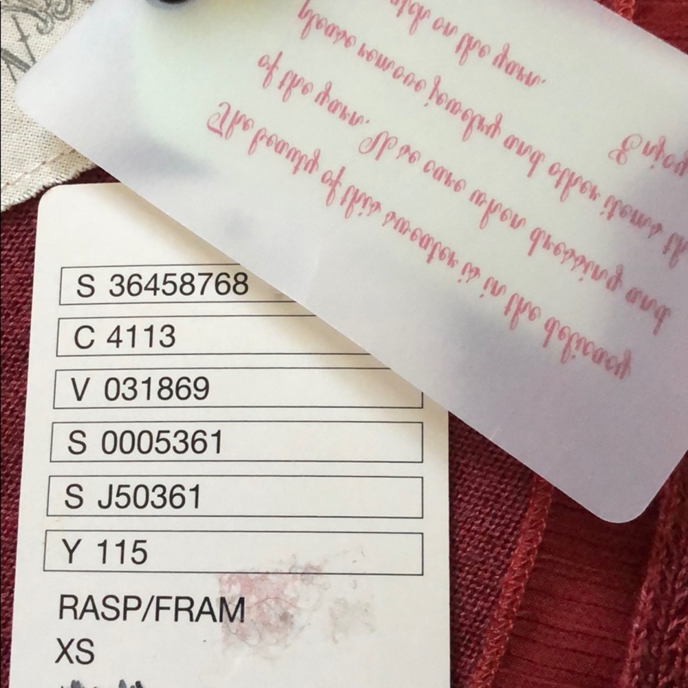 Raspberry Cashmere Sweater - Picture 4 of 4
